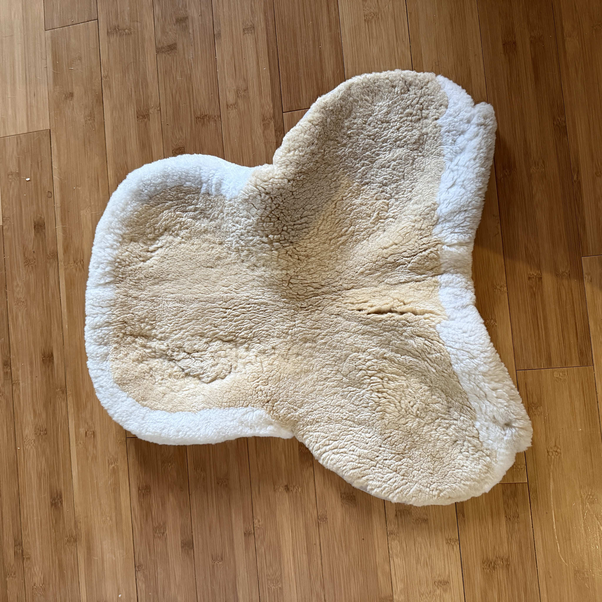 Fleeceworks Sheepskin Classic Original Halfpad with Rolled Edge.